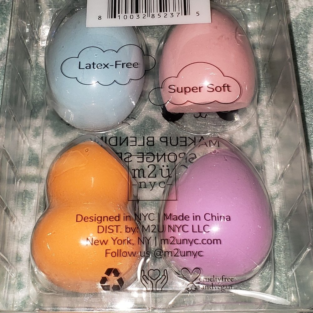 Makeup blending sponge set
